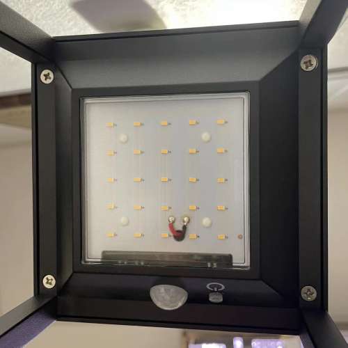 太陽能+紅外感應草坪燈