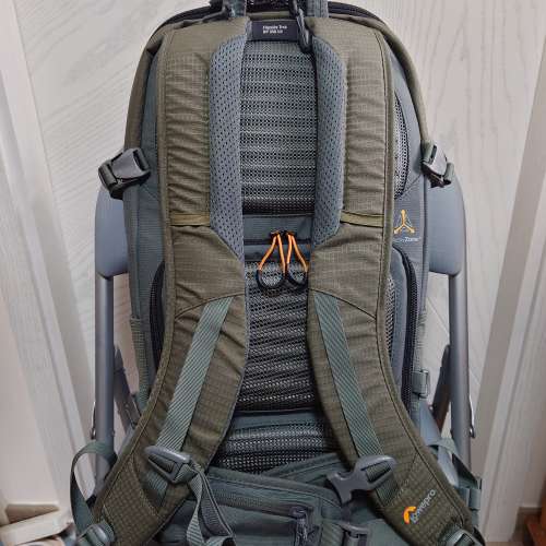 Lowepro Flipside Trek BP 350 AW (LP37015-PWW)