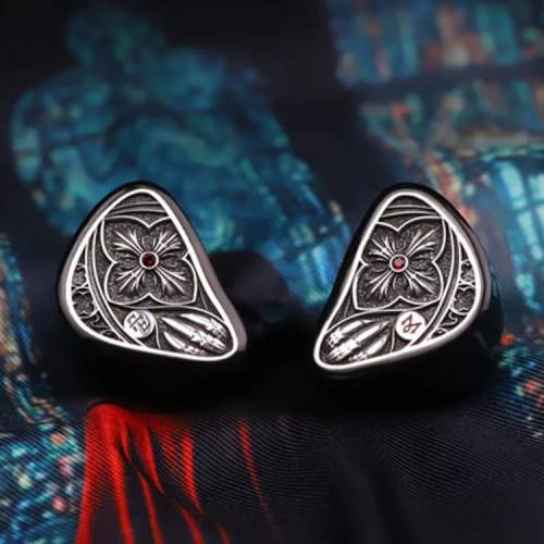 徵！622B / Mefisto / Macbeth 其中一對