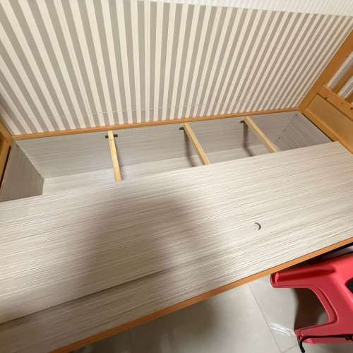 床 連 櫃桶 / 超新淨 / 單人 single bed mattress -- 要快手！