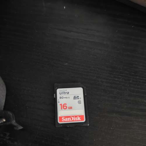 Nikon D3500 相機套裝，3鏡頭，充電器，腳架