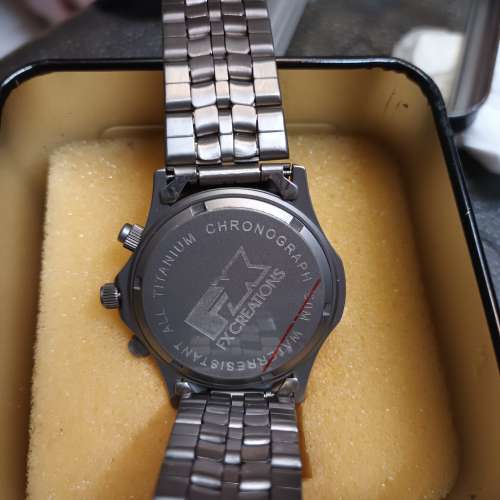 極新鈦金屬三圈計時電子表