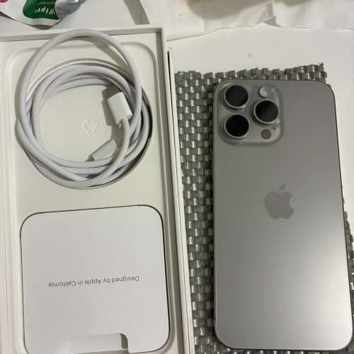 98% new 行貨IPhone 15 pro max 512gb 鈦原色
