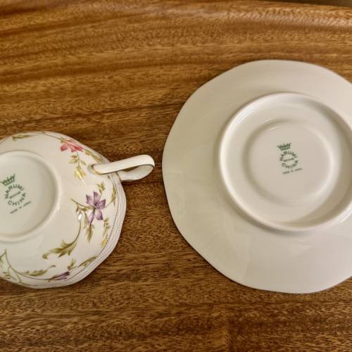 日本製  Narumi  全新浮雕咖啡杯甜品碟套裝