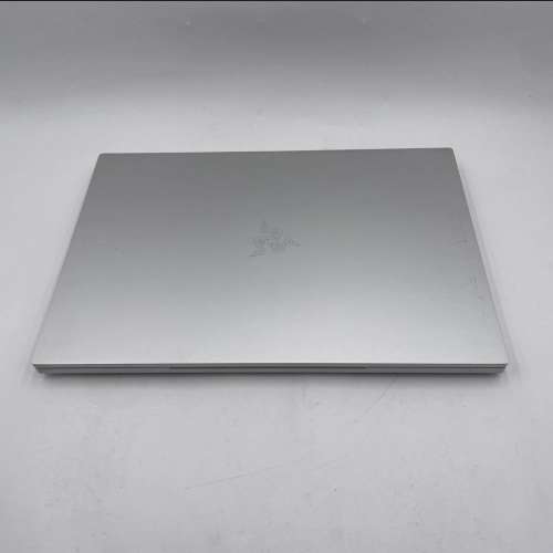 Razer Blade 18 mercury alienware Asus zephyrus