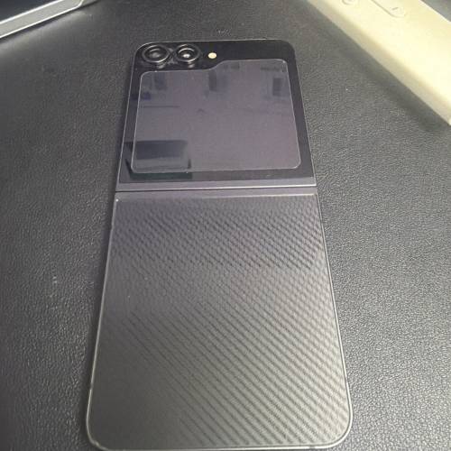 Samsung Z Flip6 512gb碳纖黑特別版連Samsung Care+