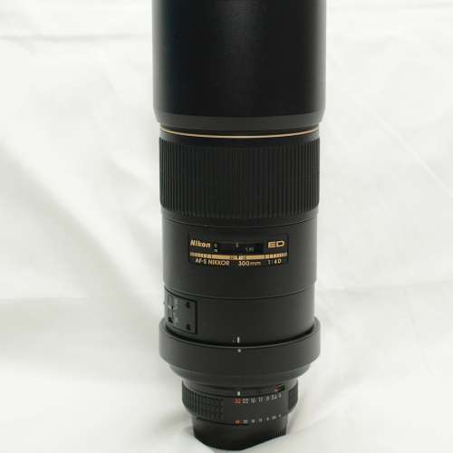 Nikon AF-S 300mm f4D ED