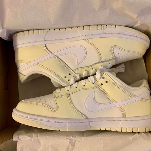 Dunk Low Coconut milk