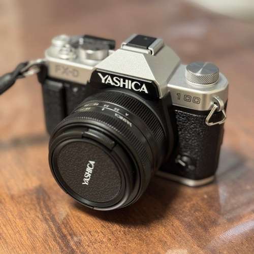 Yashica FX-D 100