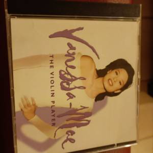 華裔陳美小提琴家，made in Holland 錄音音吾錯，試器材一流，冇咩花冇i舊版！售$100