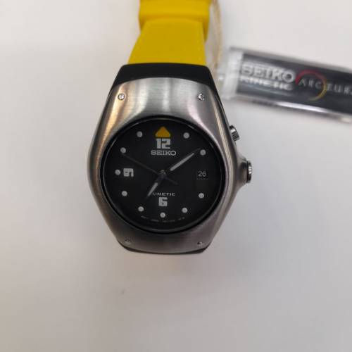 Vintage Seiko Kinetic Artura Watch w/Yellow Rubber Band