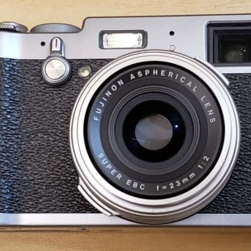 Fujifilm X100T Sliver (富士 x 100  t 第3代 銀色 數碼相機) - 95% New
