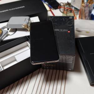 小米15 Ultra 十專業影像套裝16GB RAM和1TB儲存空間