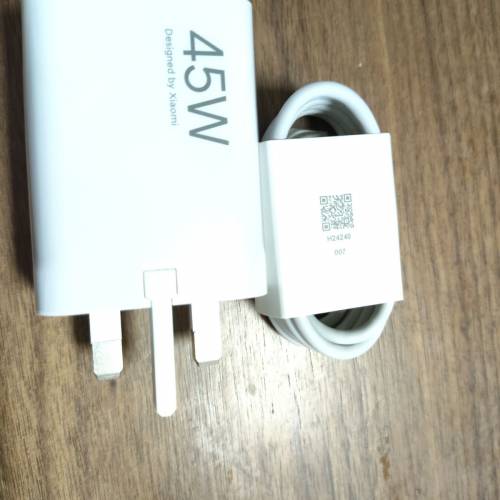出售原裝未使用過小米45W充電器連充電線