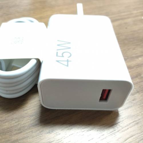 出售原裝未使用過小米45W充電器連充電線
