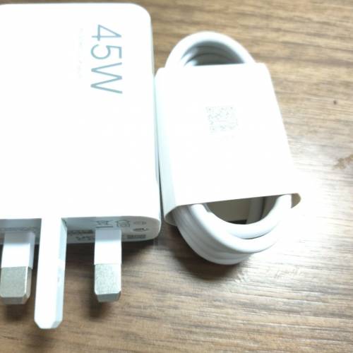 出售原裝未使用過小米45W充電器連充電線