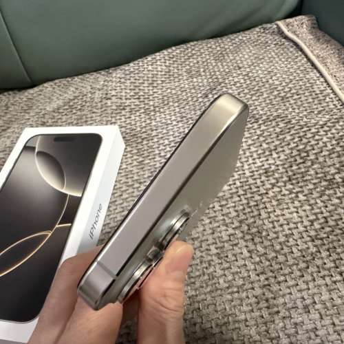 iPhone 16 pro max 512gb 原色鈦金屬