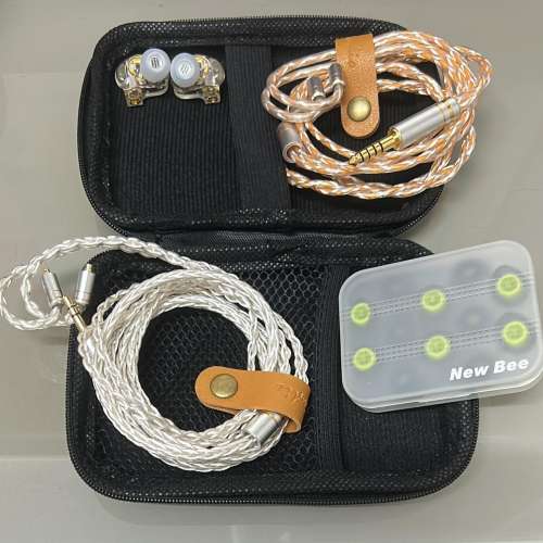 (限量1套)Net Audio週年限量耳機套裝，一圈四鐵設計不銹鋼出音導管，MMCX鍍金插頭計...