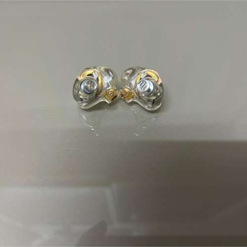 (限量1套)Net Audio週年限量耳機套裝，一圈四鐵設計不銹鋼出音導管，MMCX鍍金插頭計...