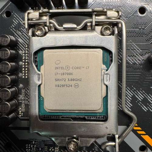 Intel i7-10700K + ASUS TUF GAMING Z490-PLUS (WI-FI) 主機板 + 送Klevv 16g ram