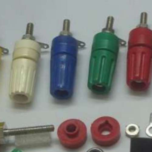 擴音機輸出或喇叭接線柱, 英國Deltron製,4MM,紅黑色或其他顏色.