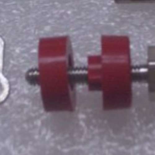 擴音機輸出或喇叭接線柱, 英國Deltron製,4MM,紅黑色或其他顏色.