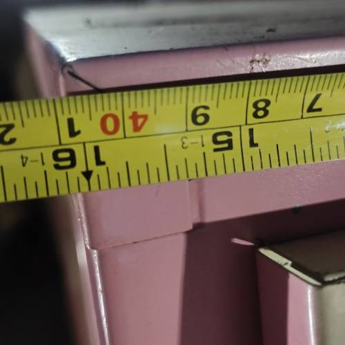 粉色玻璃滑門儲物櫃