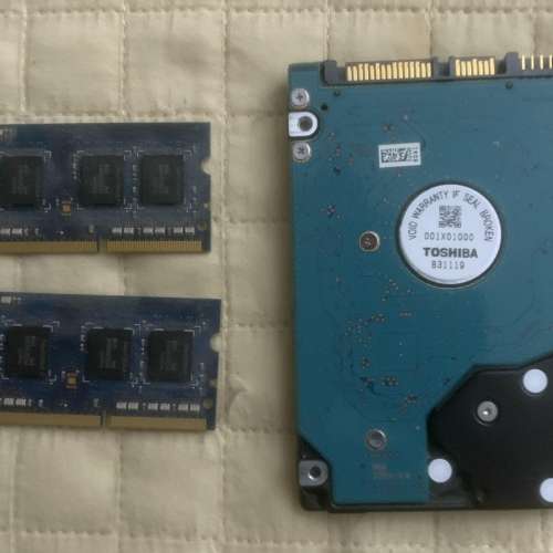 MacBook Pro 2011 拆機 upgrade 出來Toshiba 320GB 2.5 硬碟 + Hynix DDR3 4GB RAM...
