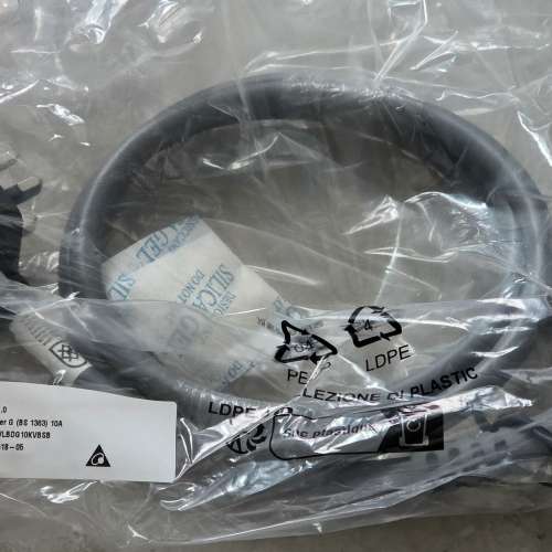 BMW Flex Charger 2.0 全新連家用英制插頭, 可SUPPORT 3相11KW / 7KW 或 13A  慢充