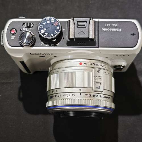 Panasonic GF1 松下 樂聲 + Olympus 奧林巴斯 14-42 14mm 42mm  14 42 跟1電一充連...