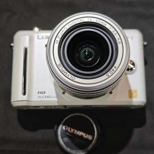 Panasonic GF1 松下 樂聲 + Olympus 奧林巴斯 14-42 14mm 42mm  14 42 跟1電一充連...