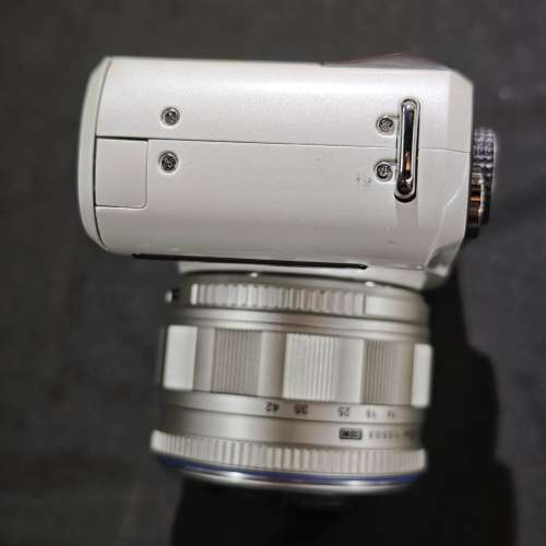 Panasonic GF1 松下 樂聲 + Olympus 奧林巴斯 14-42 14mm 42mm  14 42 跟1電一充連...