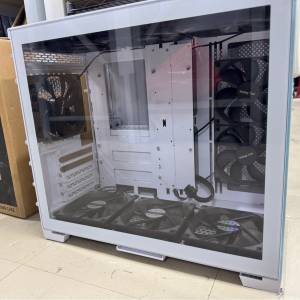 LIAN LI O11 MINI 機箱 送9把風扇