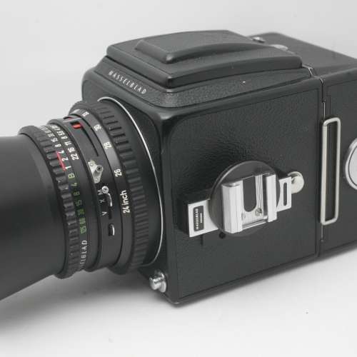 哈苏 500 CM 黑色相机，搭配 Distagon 60mm f3.5 镜头