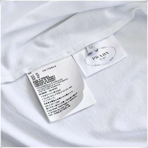 全新Prada三角標短袖
