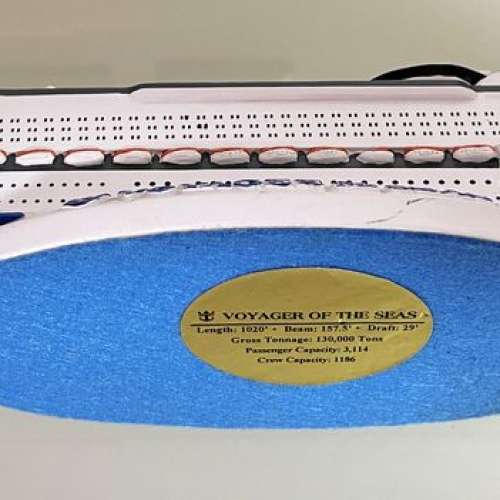 全新 VOYAGER OF THE SEAS 海洋航行者號  (紀念品)