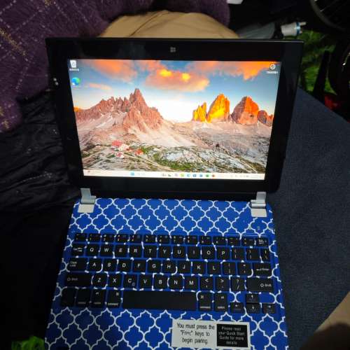 lenovo 4G/WIFI  上網Windows 11 超輕 二合一 4GB RAM+64GB 平板 手提電腦 10.1吋