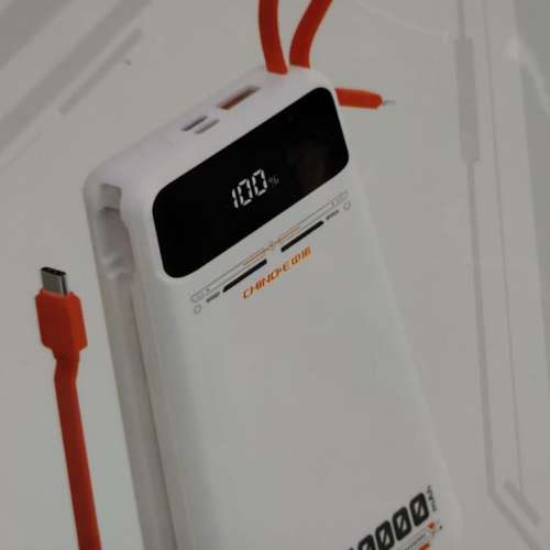 充電寶/尿袋 CHINOE 2000mAh 33W雙方充電。