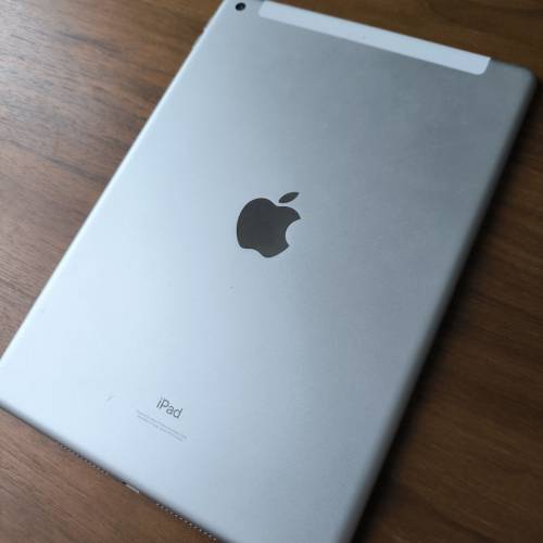 apple iPad 9th Gen 64GB wifi + cellular