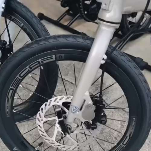 2025 新款 JAVA X2 7速 油剎 20吋406 鋁合金折叠車 送水架前後蛙燈