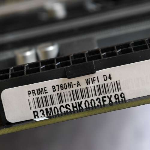 全新華碩B760MA wifi d4正常使用，在保內