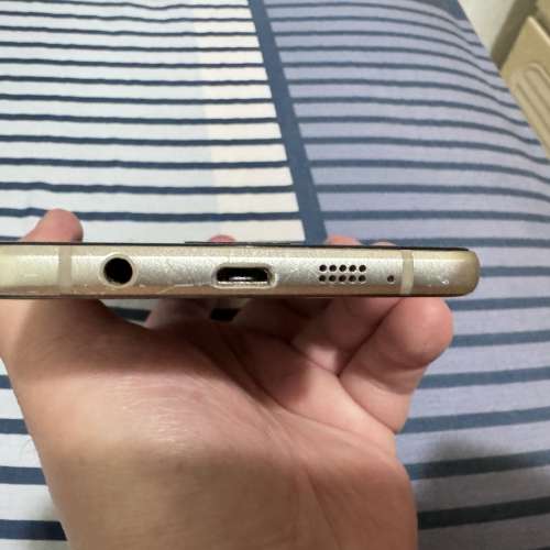 90% 新 三星 Samsung A7 2018 3+16 4G 手機 金色