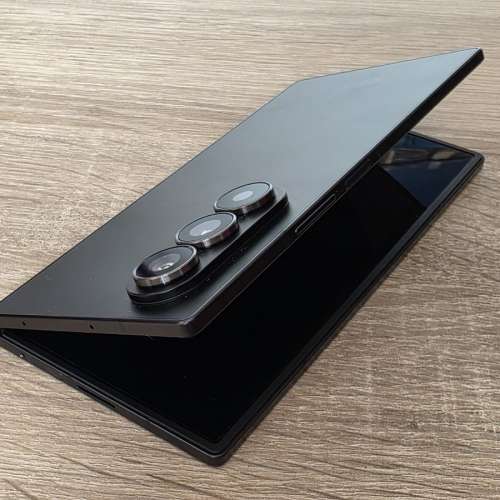 剛上台出機新機一樣香港🇭🇰行貨頂級𣄃艦Samsung Z Fold 7 Snapdragon 8 Elite 12+...