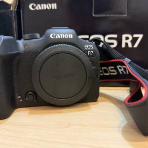 Eos r7 主機 + RF16mm F2.8STM + RF50mm 1.8 STM