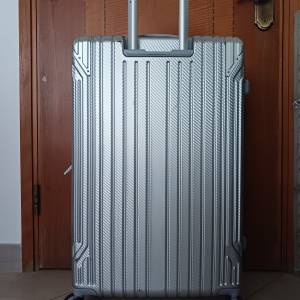 Le Maurice & Co 28 吋旅行喼/ 行李箱 28 inch suitcase / baggage / luggage