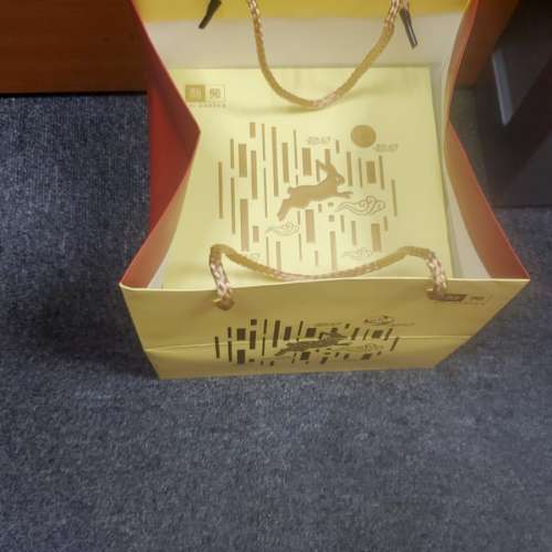 利苑 迷你流心奶黃 月餅  盒 - $20