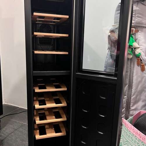 【有現貨!即日交收!】 Vinvautz VZ18SBD 18支雙溫區酒櫃 紅酒櫃 冰箱 雪櫃 (18瓶) ...