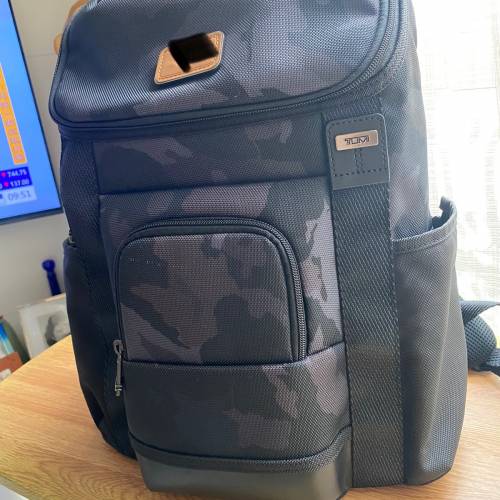 95% 新 Tumi Thornhill 背囊