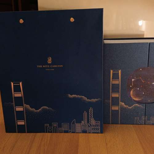 香港麗思卡爾頓酒店「星。月」迷你蛋黃奶黃月餅禮盒 （八個裝）- $300
