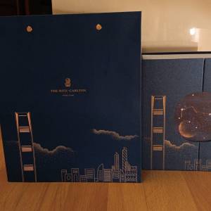 香港麗思卡爾頓酒店「星。月」迷你蛋黃奶黃月餅禮盒 （八個裝）- $300